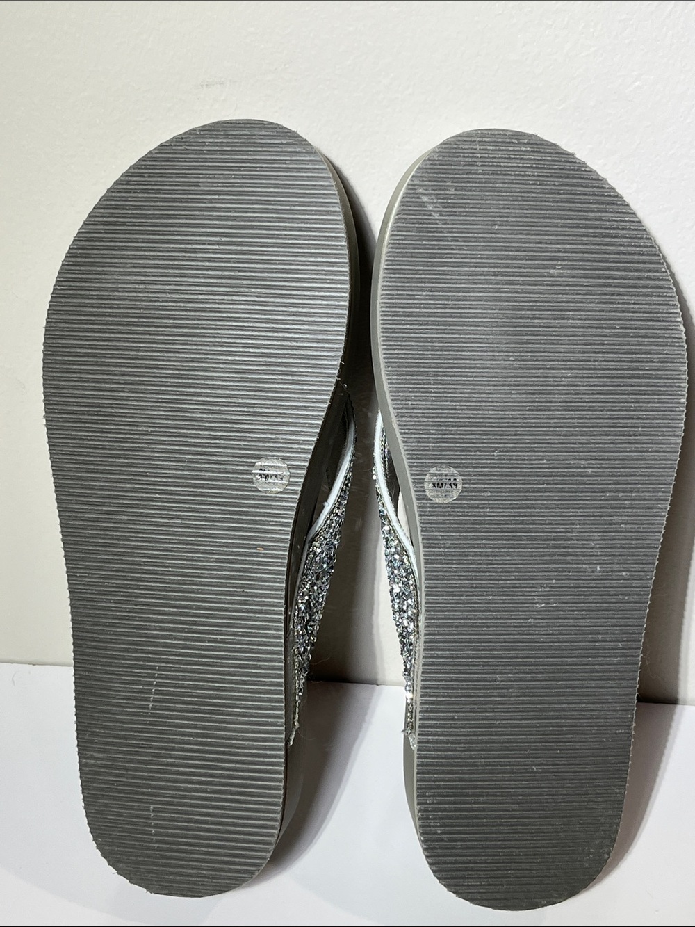 NWOT Sparkly Flip-Flop Platform Sandals Sz 8 - Picture 8 of 10
